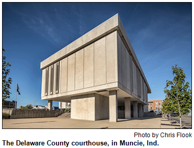 The Delaware County courthouse, in Muncie, Ind. Photo by Chris Flook.
